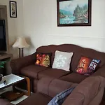 Casa De Veraneo 5 Dormitorios 2 Banos A Pasos Del Lago